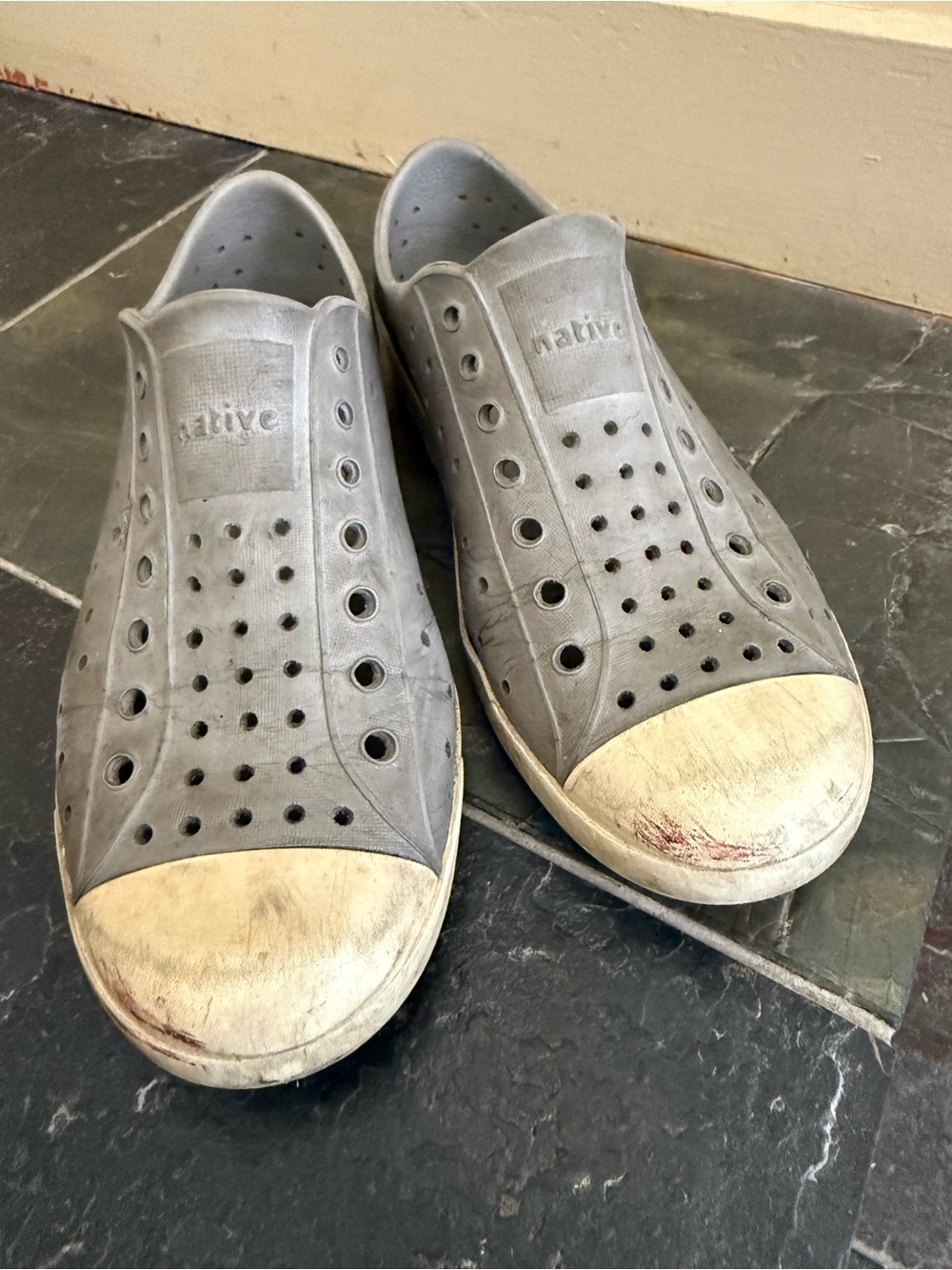 Native Jefferson Gray Perforated Slip-On Loafers size J3